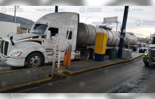 Recuperan en Jilotepec pipa robada con diesel, con valor de más de un millón de pesos
